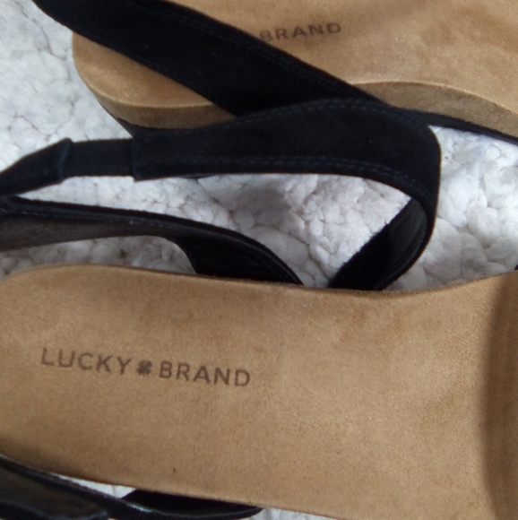 LUCKY BRAND BLACK WEDGE SANDAL OILED SUEDE..🥰🙍‍♀️🤩 - Picture 6 of 6